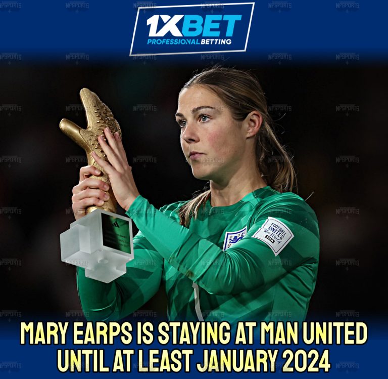 Mary Earps to stay at Manchester United